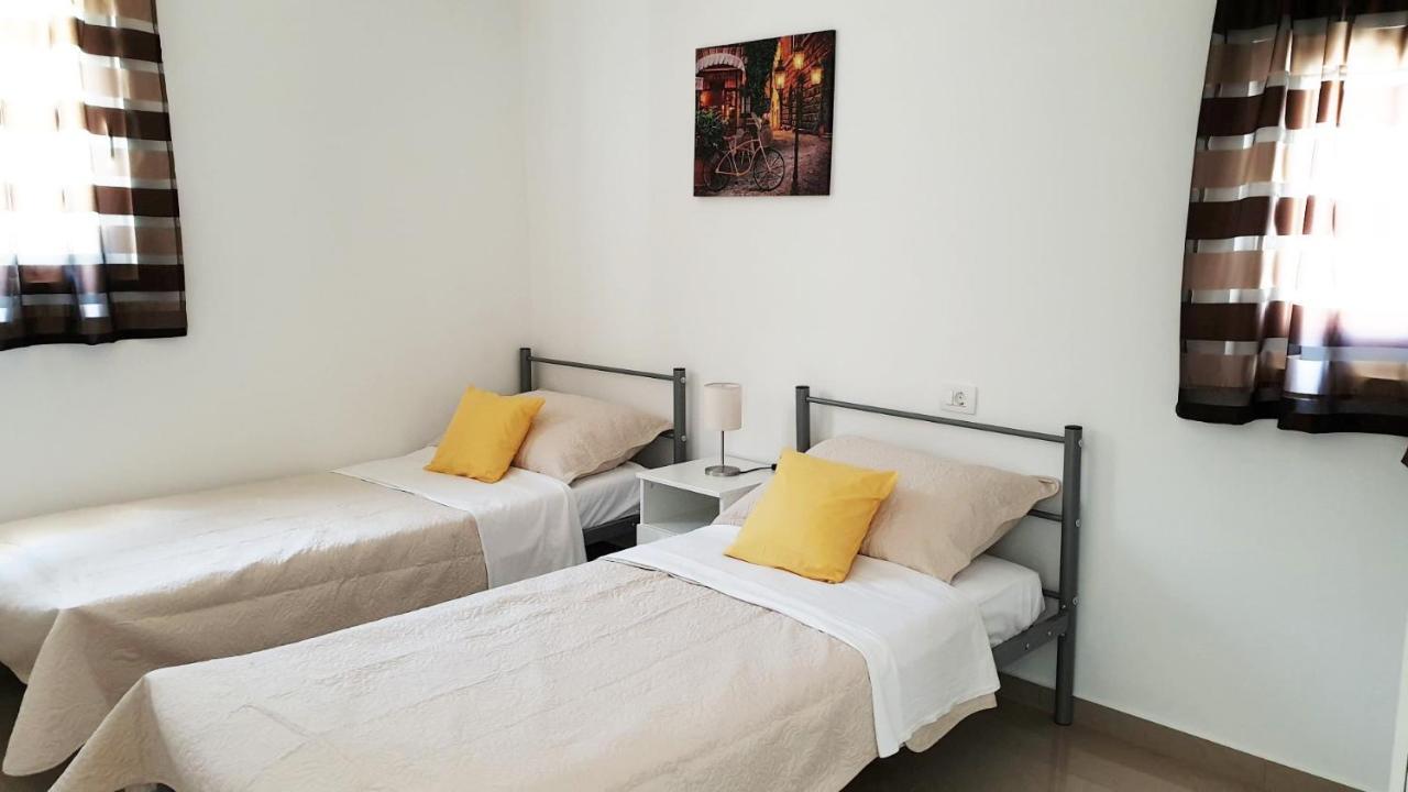 Apartments Solta Rogac Exterior photo